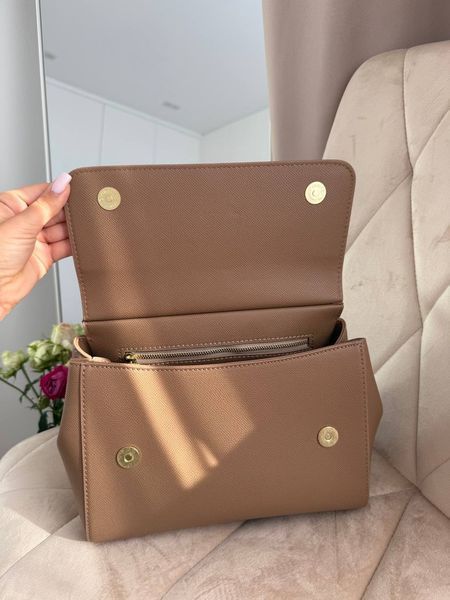 Модель в стилі Dolce&Gabbana Beige 25 см 113-2 фото