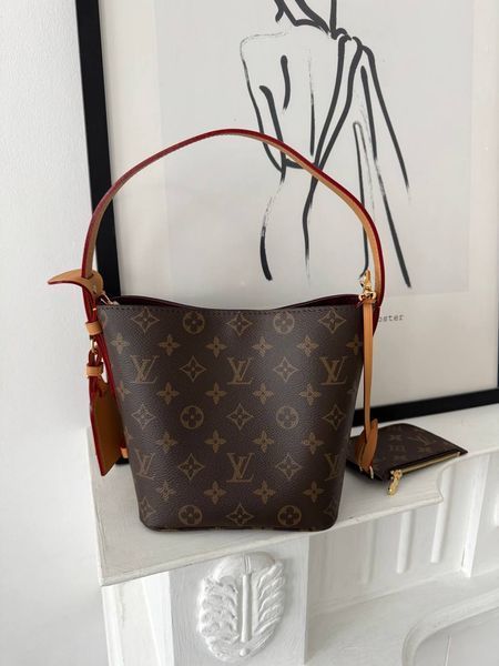 Модель в стилі  Louis Vuitton All In BB 22см P1070 фото