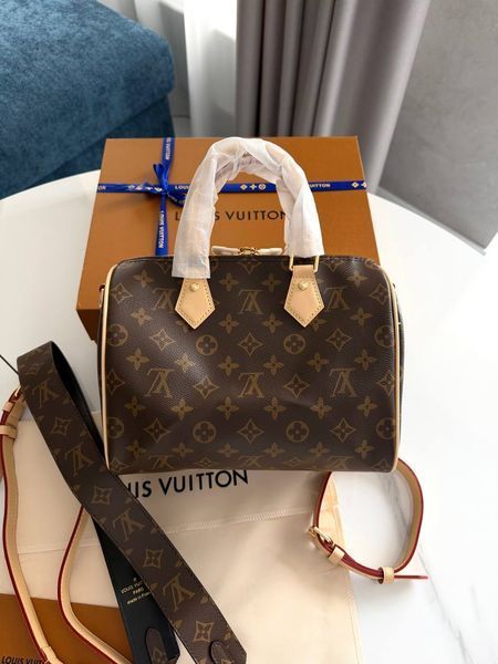 Модель в стилі Louis Vuitton Speedy Bandouliere 25 P1086 фото