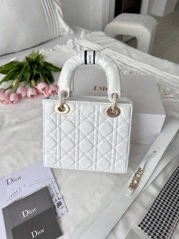 Сумка в стилі Dior Lady White Gold P6035 фото