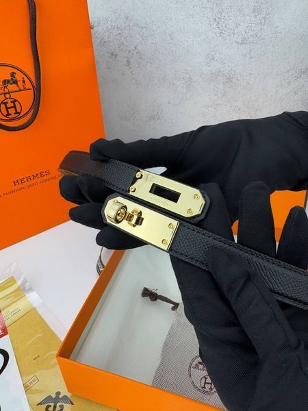 Модель в стилі Hermes Black R0021 фото