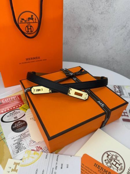 Модель в стилі Hermes Black R0021 фото