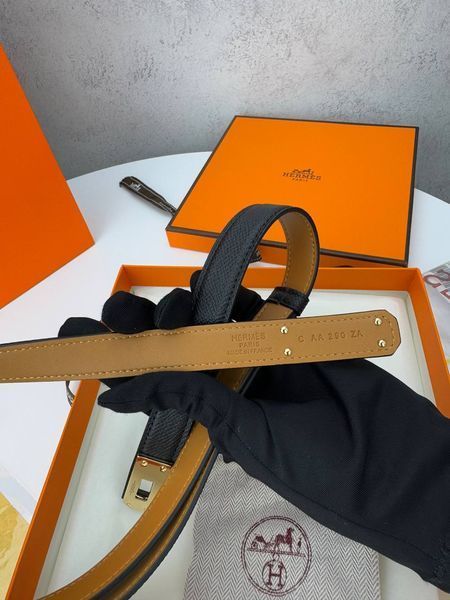 Модель в стилі Hermes Black R0021 фото