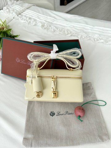 Сумка в стилі Loro Piana Cream P21001 фото