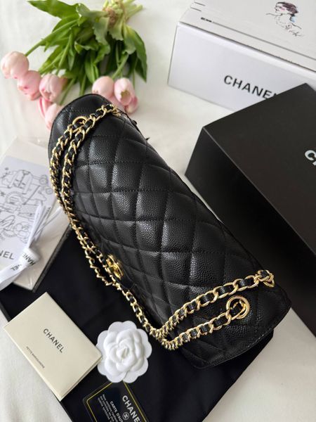 Модель в стилі Chanel Black Gold Texture 30 см P10176 фото