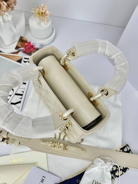 Сумка в стилі Dior Lady Beige Gold P6055 фото