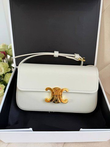 Модель в стилі Celine Milk 20 см 115-1 фото
