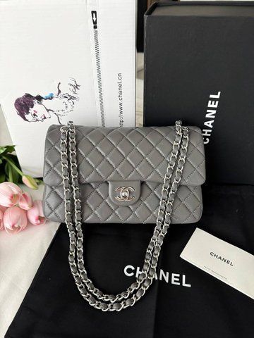 Модель в стилі Chanel Grey Silver P10167 фото