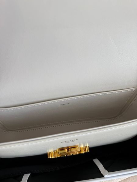 Модель в стилі Celine Milk 20 см 115-1 фото