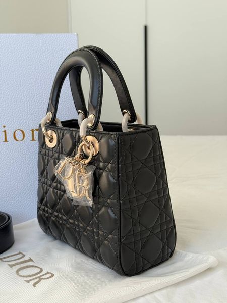 Модель в стилі Dior Lady Black Gold 20см 138-1 фото