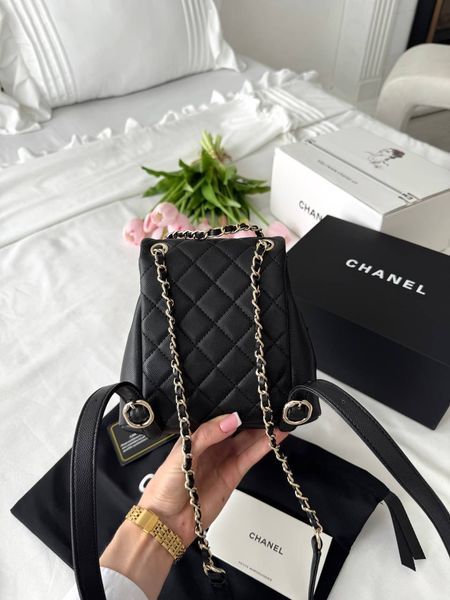 Модель в стилі Chanel Backpack Black Gold Texture P10136 фото