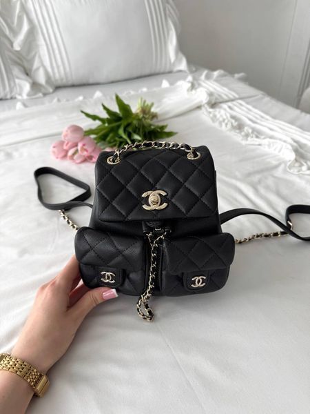 Модель в стилі Chanel Backpack Black Gold Texture P10136 фото