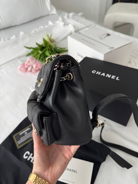 Модель в стилі Chanel Backpack Black Gold Texture P10136 фото