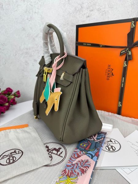 Модель в стилі Hermes Birkin Grey 25 P15022 фото