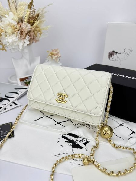 Модель в стилі Chanel Milk Gold P10112 фото