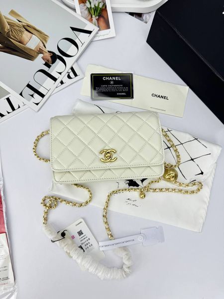 Модель в стилі Chanel Milk Gold P10112 фото