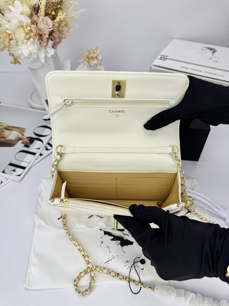 Модель в стилі Chanel Milk Gold P10112 фото