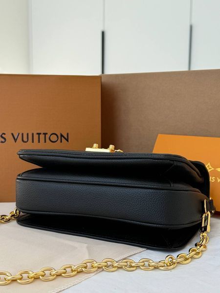 Модель в стилі Louis Vuitton Pochette Metis East West Black 20см 142-1 фото
