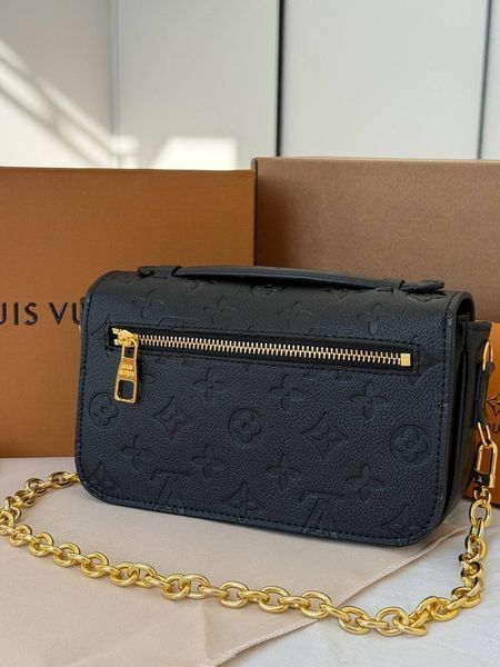 Модель в стилі Louis Vuitton Pochette Metis East West Black 20см 142-1 фото