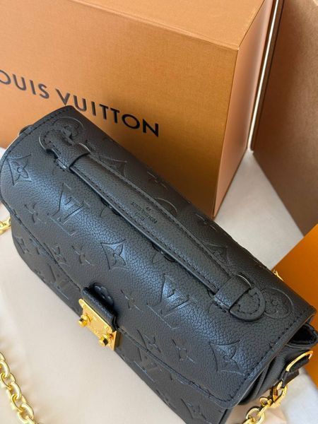 Модель в стилі Louis Vuitton Pochette Metis East West Black 20см 142-1 фото