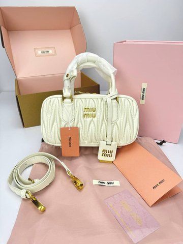 Сумка в стилі Miu Miu Milk P17043 фото