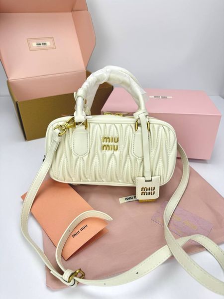 Сумка в стилі Miu Miu Milk P17043 фото