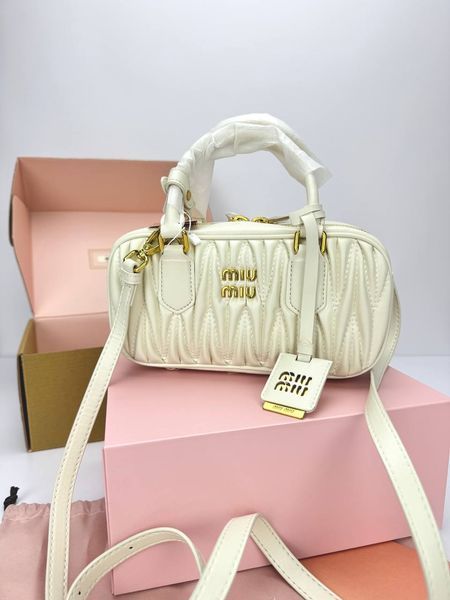 Сумка в стилі Miu Miu Milk P17043 фото