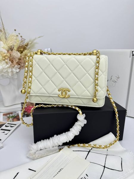 Модель в стилі Chanel Milk Gold P10118 фото