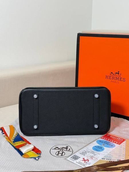 Модель в стилі Hermes Black 30 см 126-1 фото