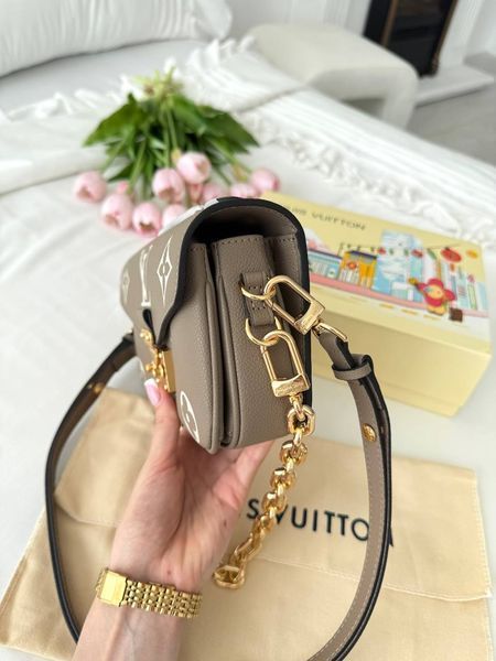 Сумка в стилі Louis Vuitton Pochette Metis East West Beige P1043 фото