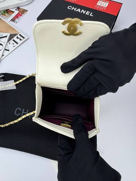 Модель в стилі Chanel Milk GoldChanel Milk Gold P10121 фото