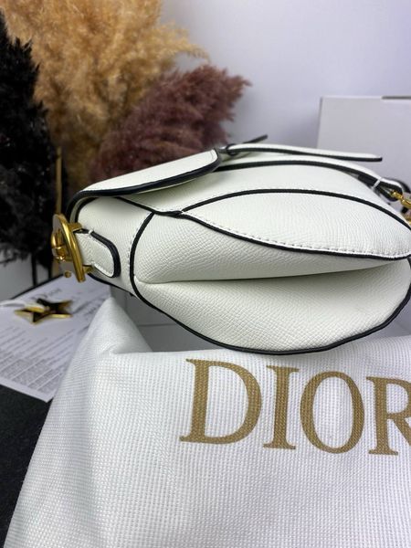 Модель в стилі Dior Saddle Milk Texture Р6002 фото
