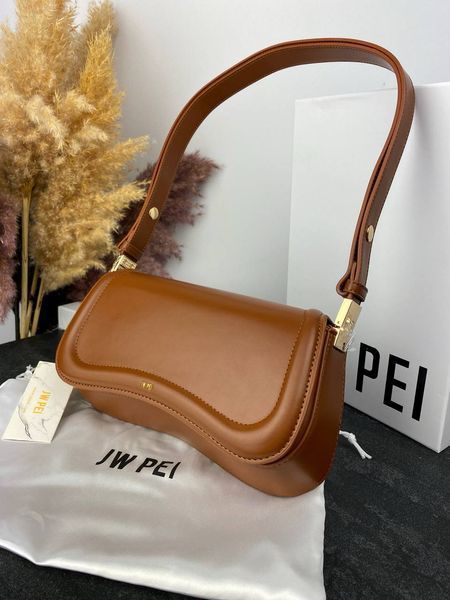 Модель в стилі  JW PEI Brown 26м P8007 фото