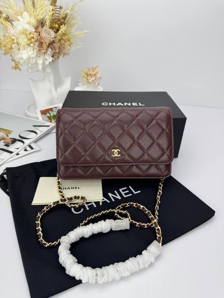 Модель в стилі Chanel Burgundy Gold P10111 фото