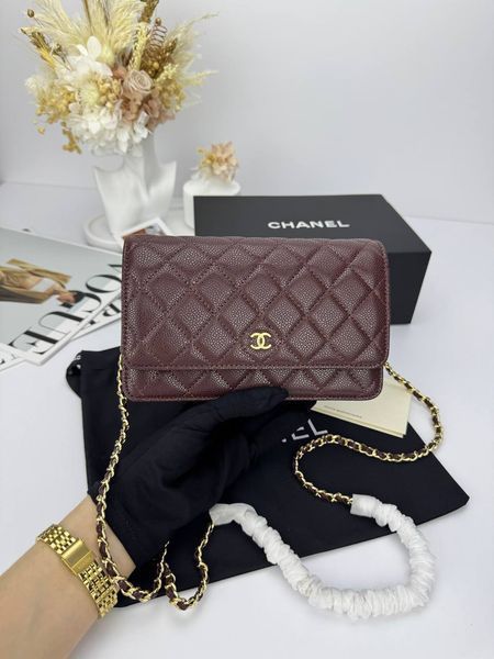 Модель в стилі Chanel Burgundy Gold P10111 фото