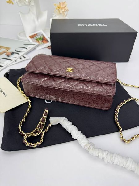 Модель в стилі Chanel Burgundy Gold P10111 фото