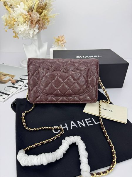 Модель в стилі Chanel Burgundy Gold P10111 фото