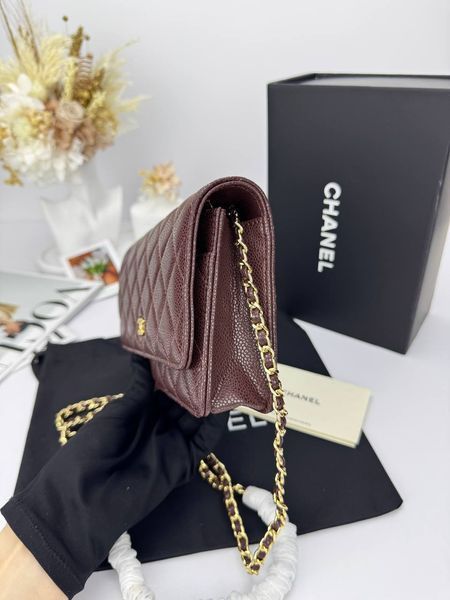 Модель в стилі Chanel Burgundy Gold P10111 фото