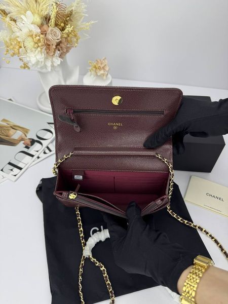 Модель в стилі Chanel Burgundy Gold P10111 фото