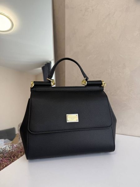 Модель в стилі Dolce&Gabbana Black 25 см 113-3 фото