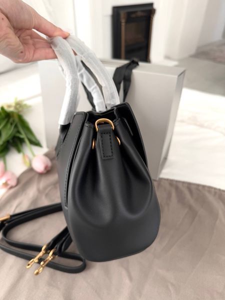 Модель в стилі  Balenciaga bel air Black Gold 24см  P18020 фото