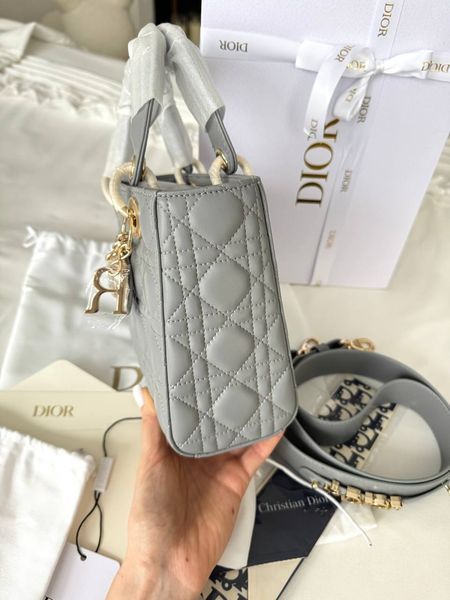 Модель в стилі  Dior Lady Grey Gold 20 см P6069 фото