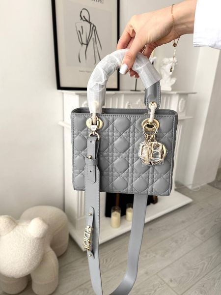 Модель в стилі  Dior Lady Grey Gold 20 см P6069 фото