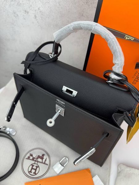 Модель в стилі Hermes Kelly 25 Black Silver  P15012 фото
