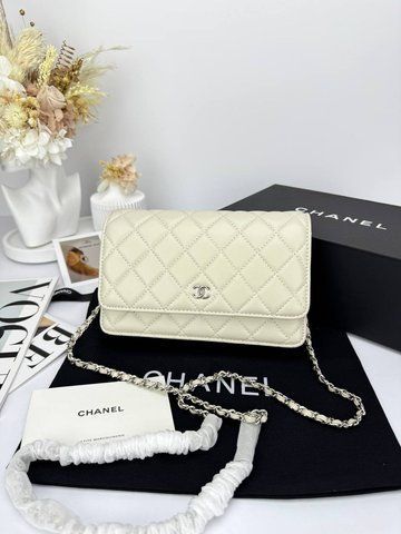 Модель в стилі Chanel Milk Silver P10131 фото