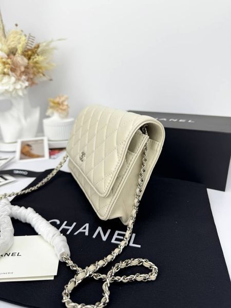 Модель в стилі Chanel Milk Silver P10131 фото