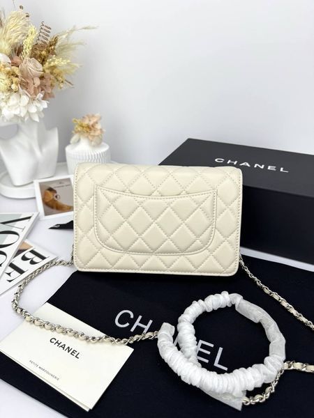 Модель в стилі Chanel Milk Silver P10131 фото