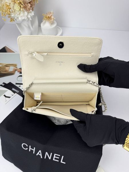 Модель в стилі Chanel Milk Silver P10131 фото