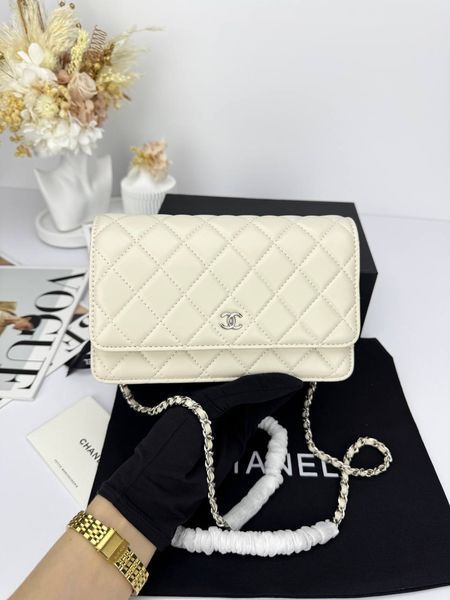 Модель в стилі Chanel Milk Silver P10131 фото