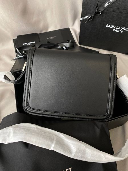 Модель в стилі Yves Saint Laurent Solferino black silver Р5003 фото